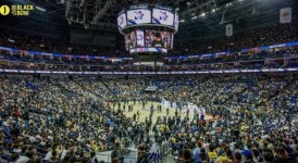 心脏骤停！字母哥0.1秒生死补篮，雄鹿这运气，真没谁了